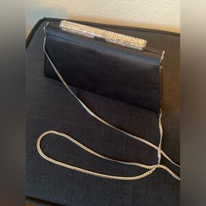Black clutch